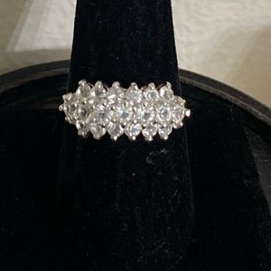 stunning elegant design ring